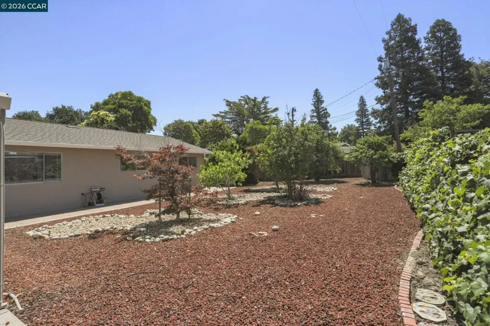 19 Mardock Ct Pleasant Hill, CA 94523