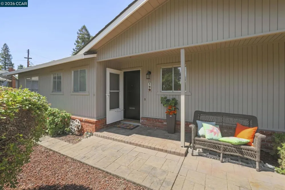 19 Mardock Ct Pleasant Hill, CA 94523