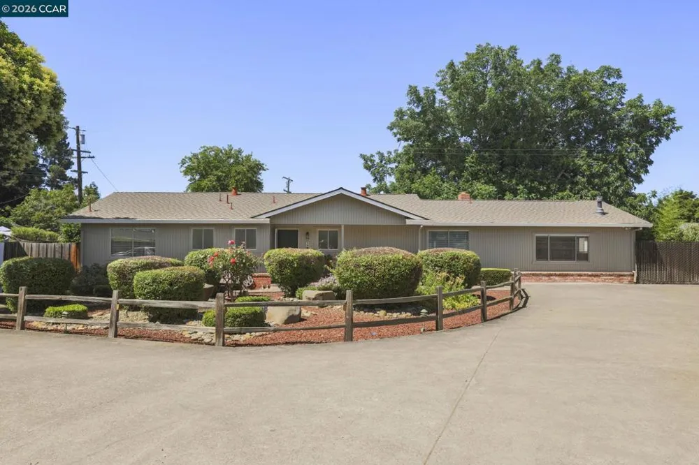 19 Mardock Ct Pleasant Hill, CA 94523