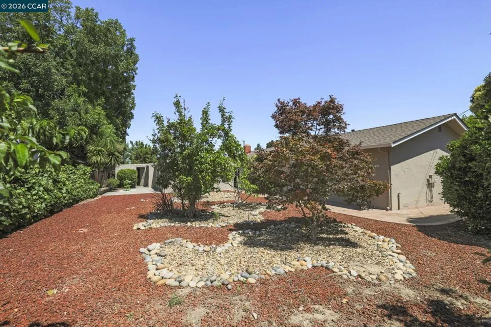 19 Mardock Ct Pleasant Hill, CA 94523