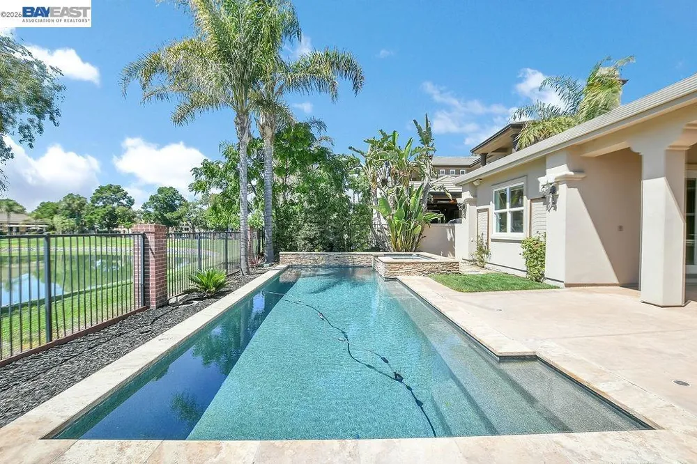 5661 Oakmont Ct Discovery Bay, CA 94505