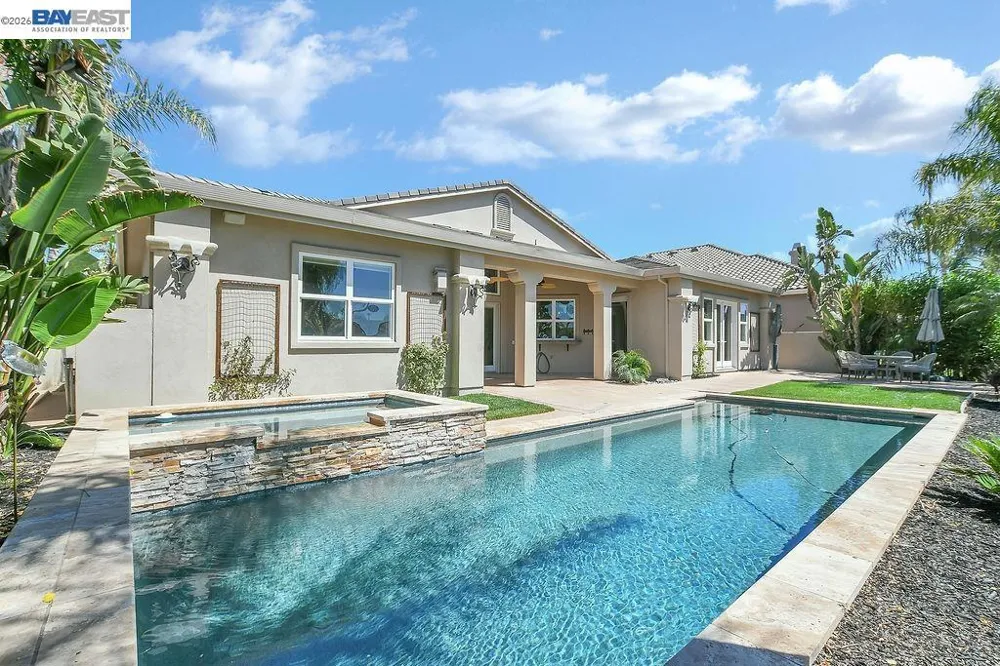 5661 Oakmont Ct Discovery Bay, CA 94505