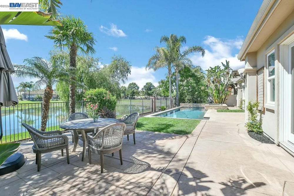 5661 Oakmont Ct Discovery Bay, CA 94505
