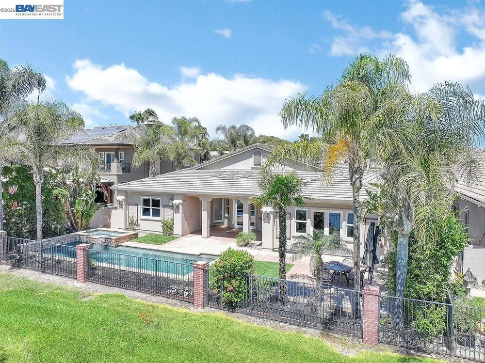 5661 Oakmont Ct Discovery Bay, CA 94505