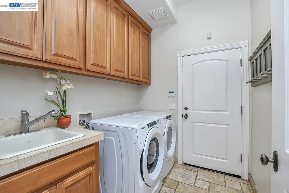 5661 Oakmont Ct Discovery Bay, CA 94505