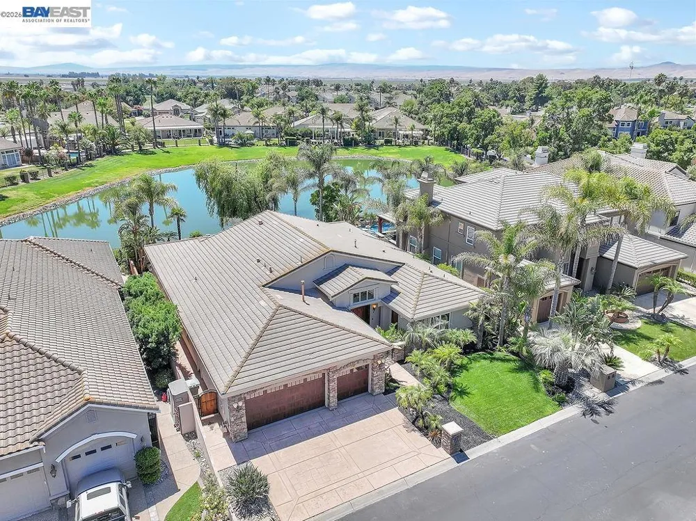 5661 Oakmont Ct Discovery Bay, CA 94505