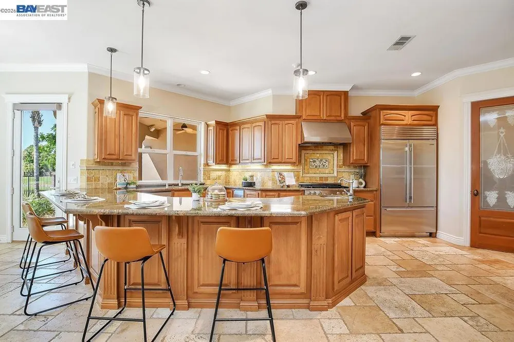 5661 Oakmont Ct Discovery Bay, CA 94505