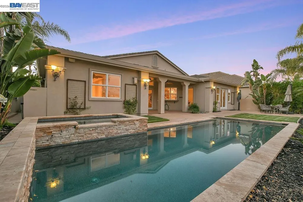 5661 Oakmont Ct Discovery Bay, CA 94505
