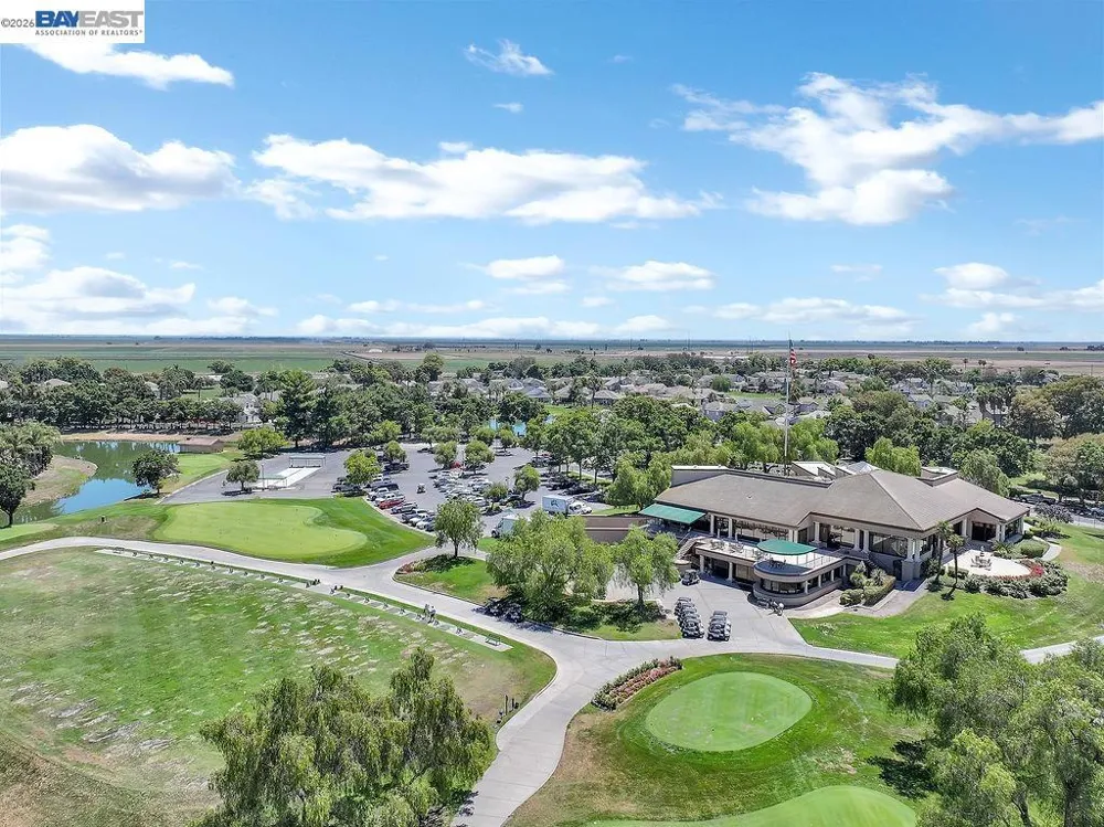 5661 Oakmont Ct Discovery Bay, CA 94505