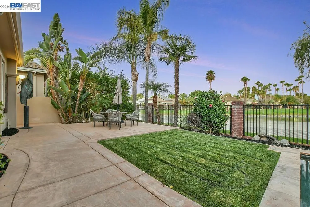 5661 Oakmont Ct Discovery Bay, CA 94505