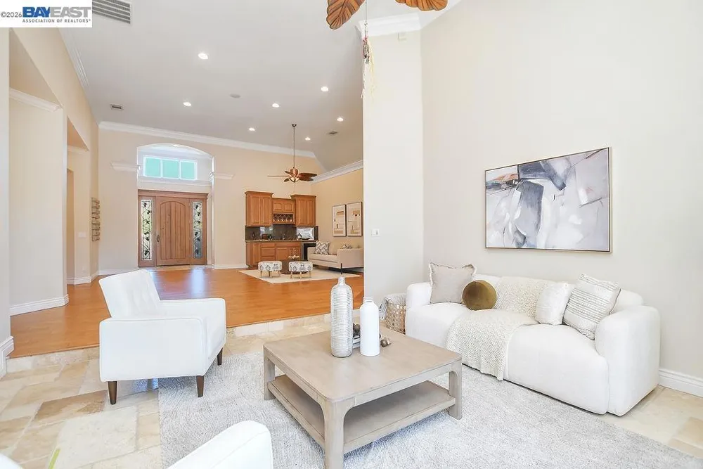 5661 Oakmont Ct Discovery Bay, CA 94505