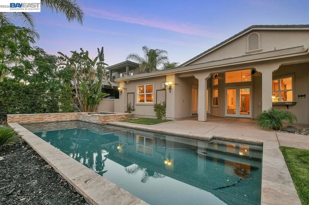 5661 Oakmont Ct Discovery Bay, CA 94505