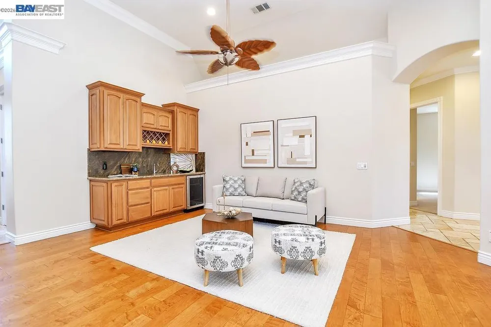 5661 Oakmont Ct Discovery Bay, CA 94505