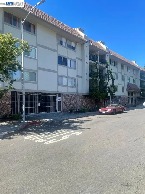 400 Davis #301