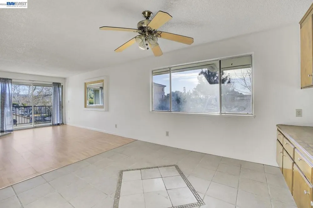 400 Davis #301 San Leandro, CA 94577