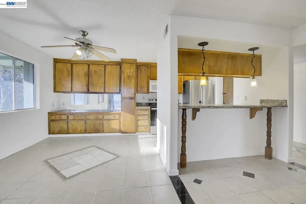 400 Davis #301 San Leandro, CA 94577