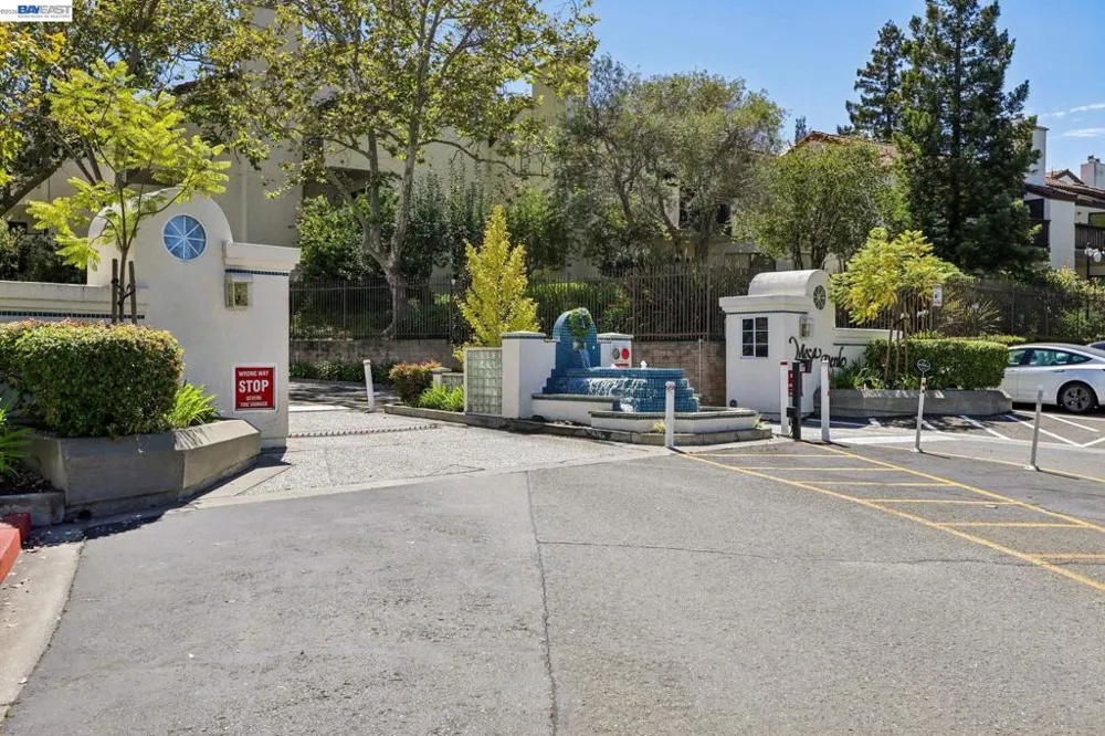 21062 Gary Dr #107 Hayward, CA 94546