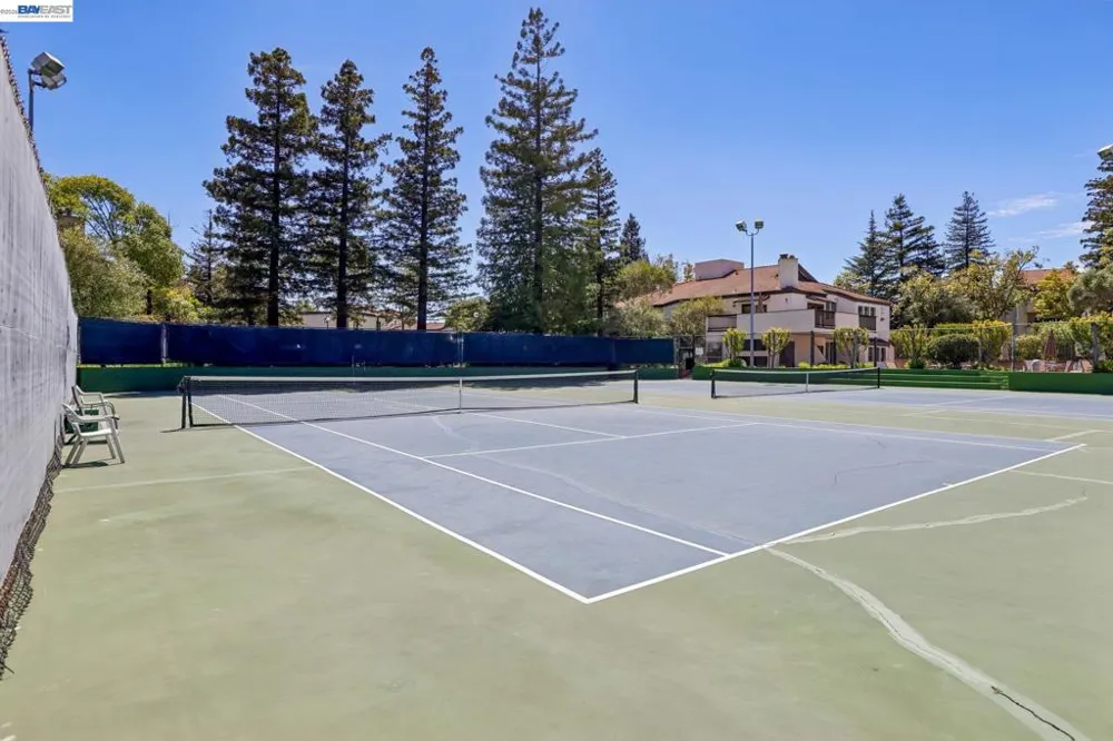 21062 Gary Dr #107 Hayward, CA 94546