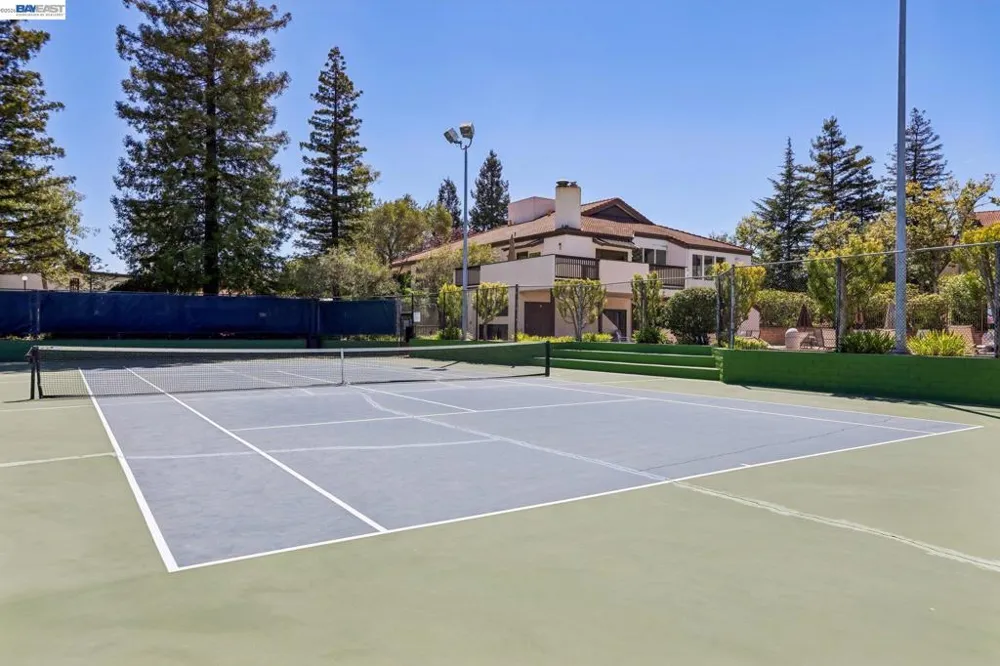21062 Gary Dr #107 Hayward, CA 94546