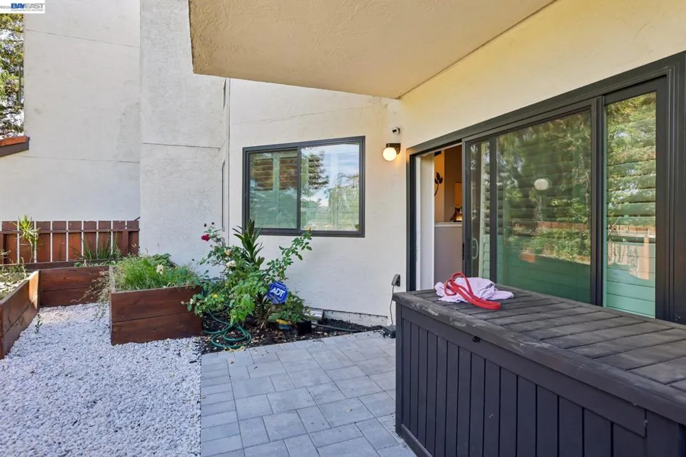 21062 Gary Dr #107 Hayward, CA 94546