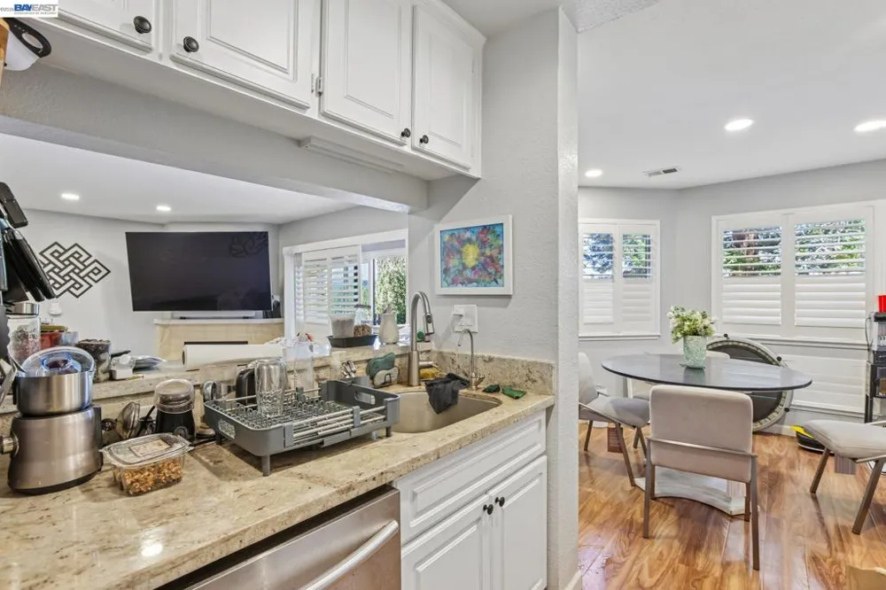21062 Gary Dr #107 Hayward, CA 94546