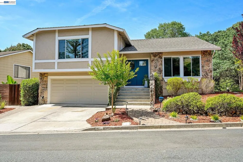 135 Saint Germain Lane Pleasant Hill, CA 94523
