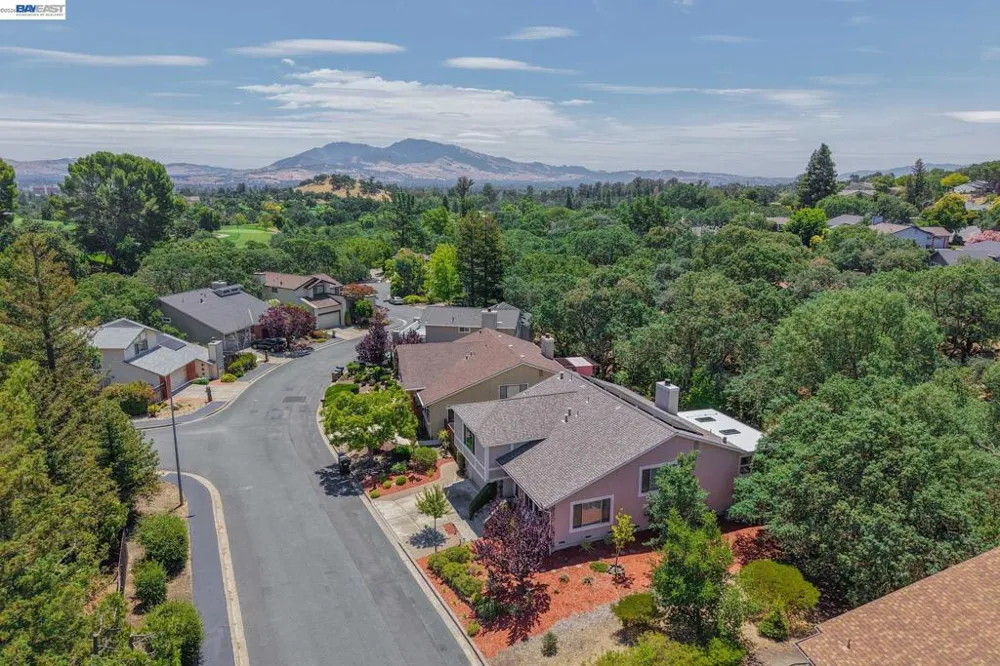 135 Saint Germain Lane Pleasant Hill, CA 94523