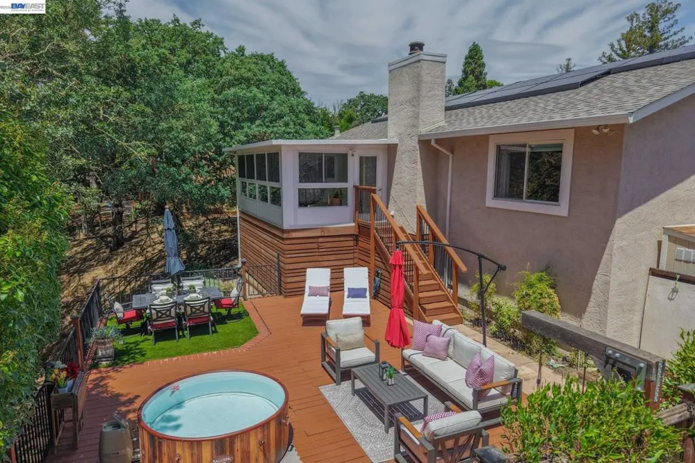 135 Saint Germain Lane Pleasant Hill, CA 94523