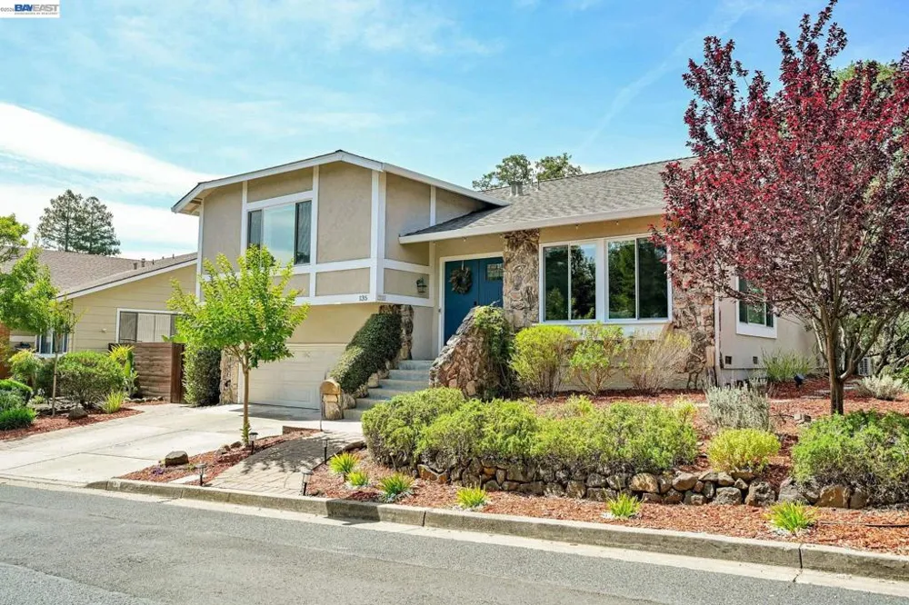 135 Saint Germain Lane Pleasant Hill, CA 94523