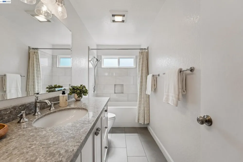 135 Saint Germain Lane Pleasant Hill, CA 94523