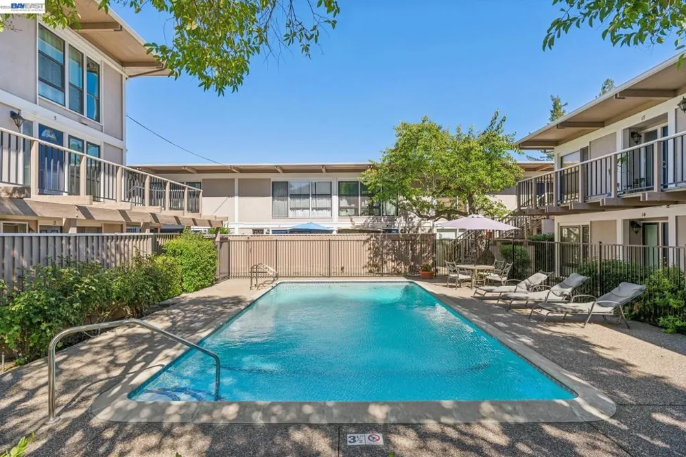 2133 Donald Dr #18 Moraga, CA 94556