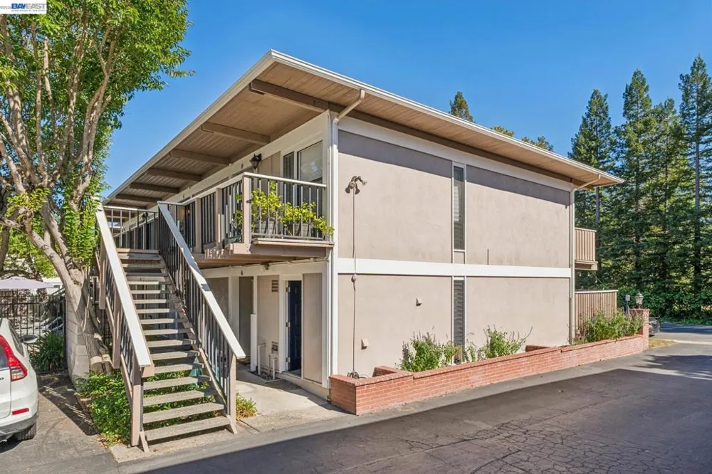 2133 Donald Dr #18 Moraga, CA 94556