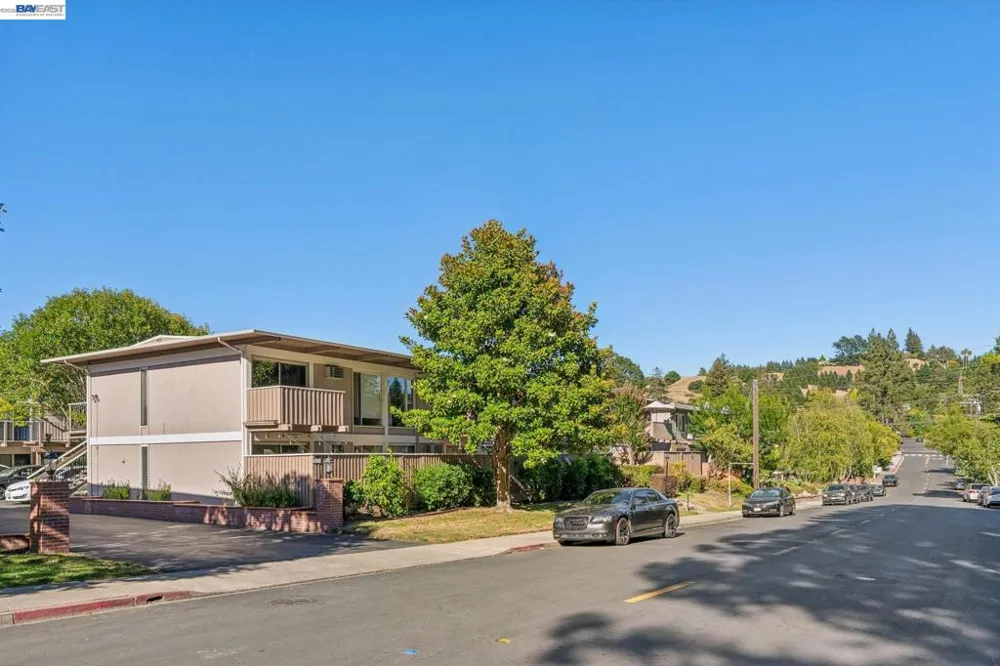 2133 Donald Dr #18 Moraga, CA 94556