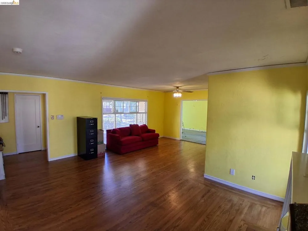 125 Oak Place Pittsburg, CA 94565