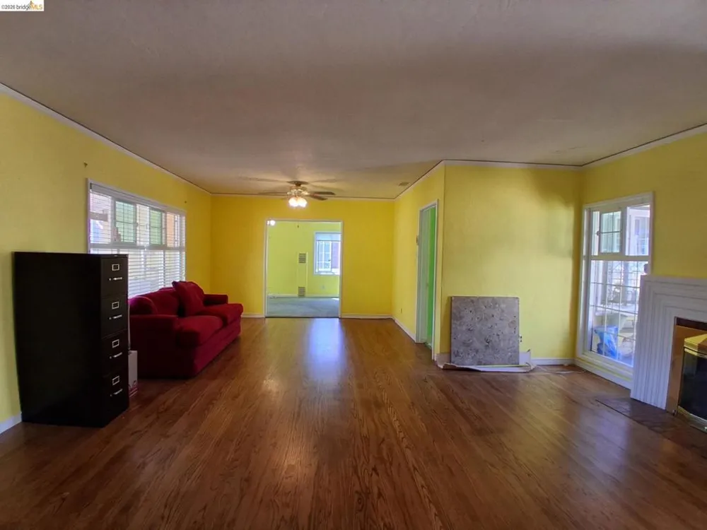 125 Oak Place Pittsburg, CA 94565
