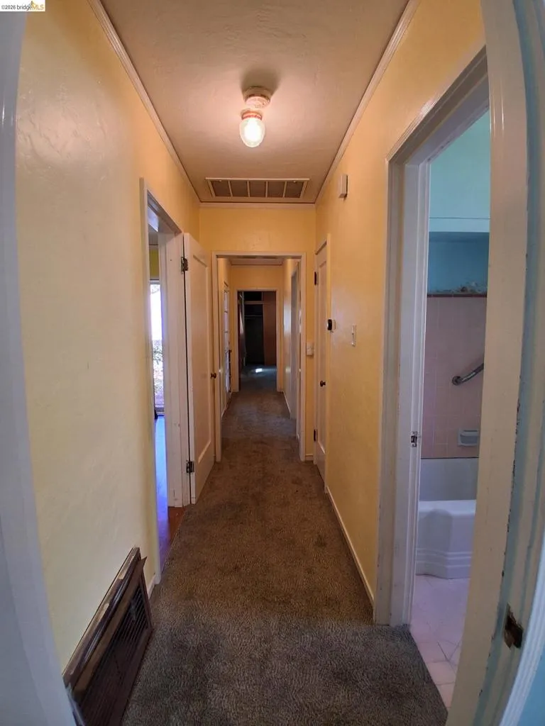 125 Oak Place Pittsburg, CA 94565