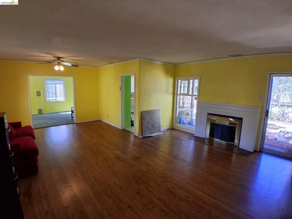 125 Oak Place Pittsburg, CA 94565