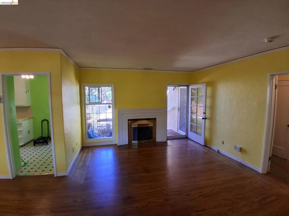 125 Oak Place Pittsburg, CA 94565