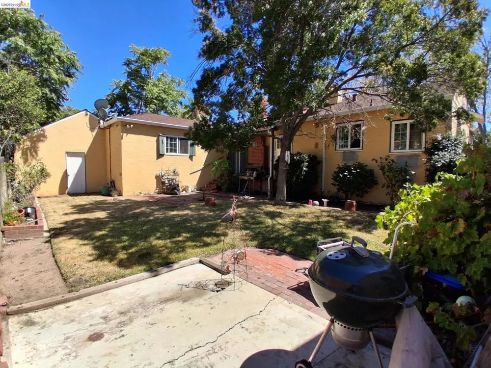 125 Oak Place Pittsburg, CA 94565