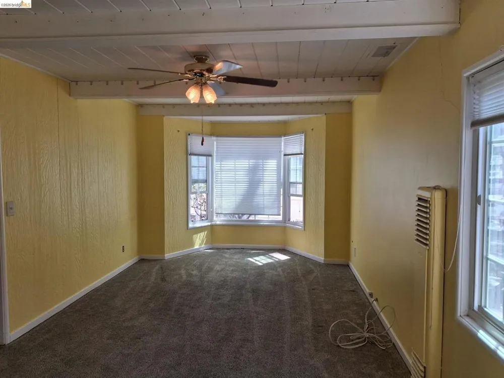 125 Oak Place Pittsburg, CA 94565