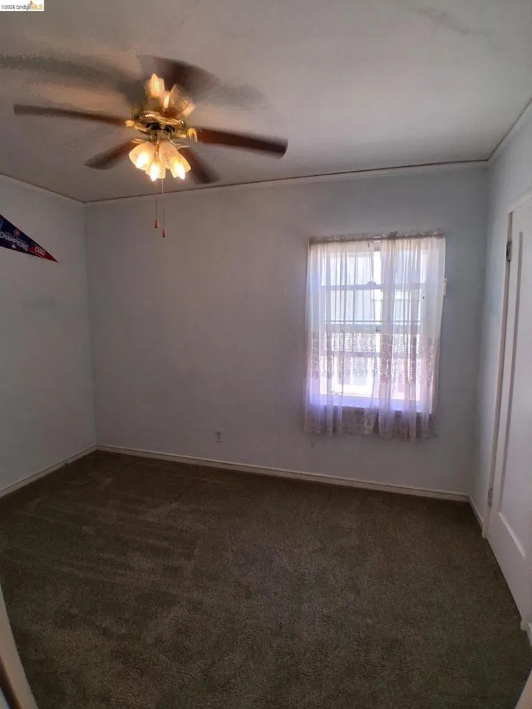 125 Oak Place Pittsburg, CA 94565