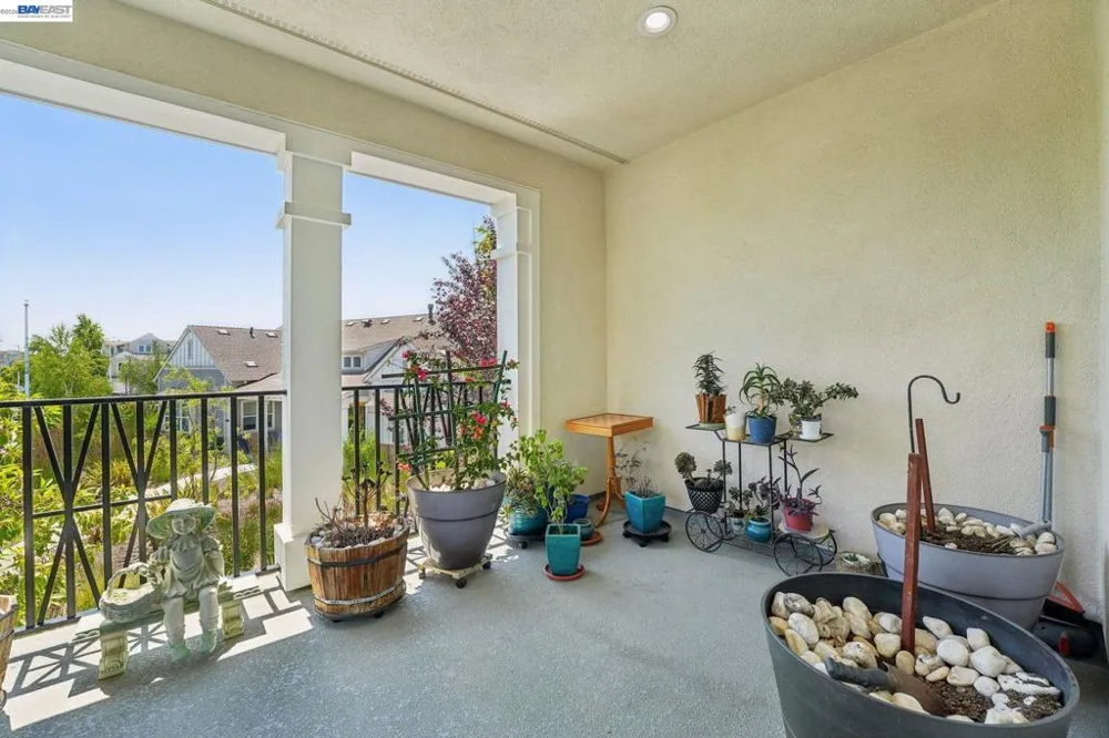 8550 Boardwalk Way Newark, CA 94560