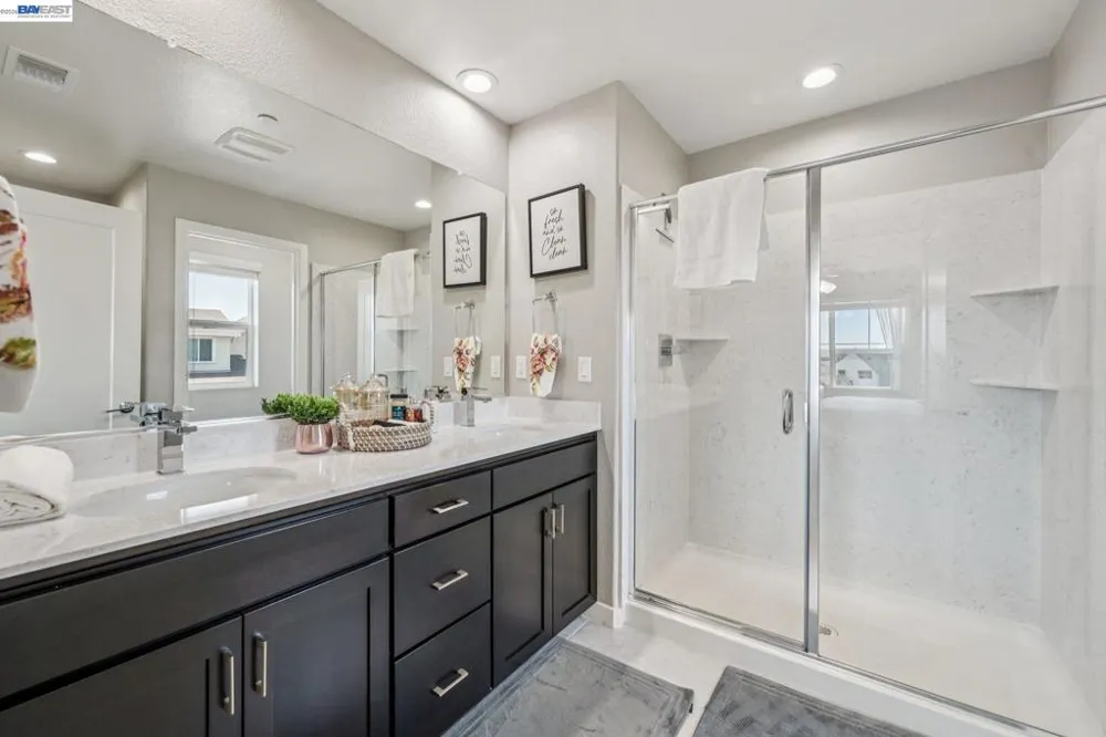 8550 Boardwalk Way Newark, CA 94560