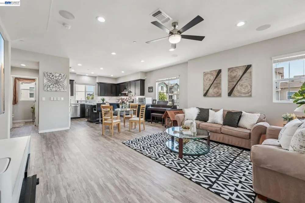 8550 Boardwalk Way Newark, CA 94560