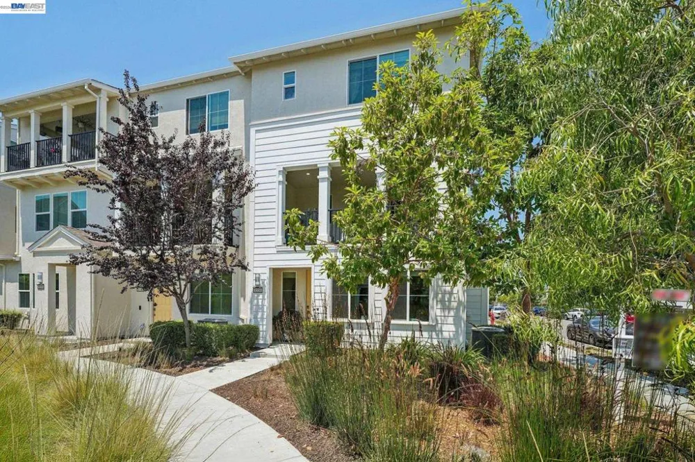 8550 Boardwalk Way Newark, CA 94560