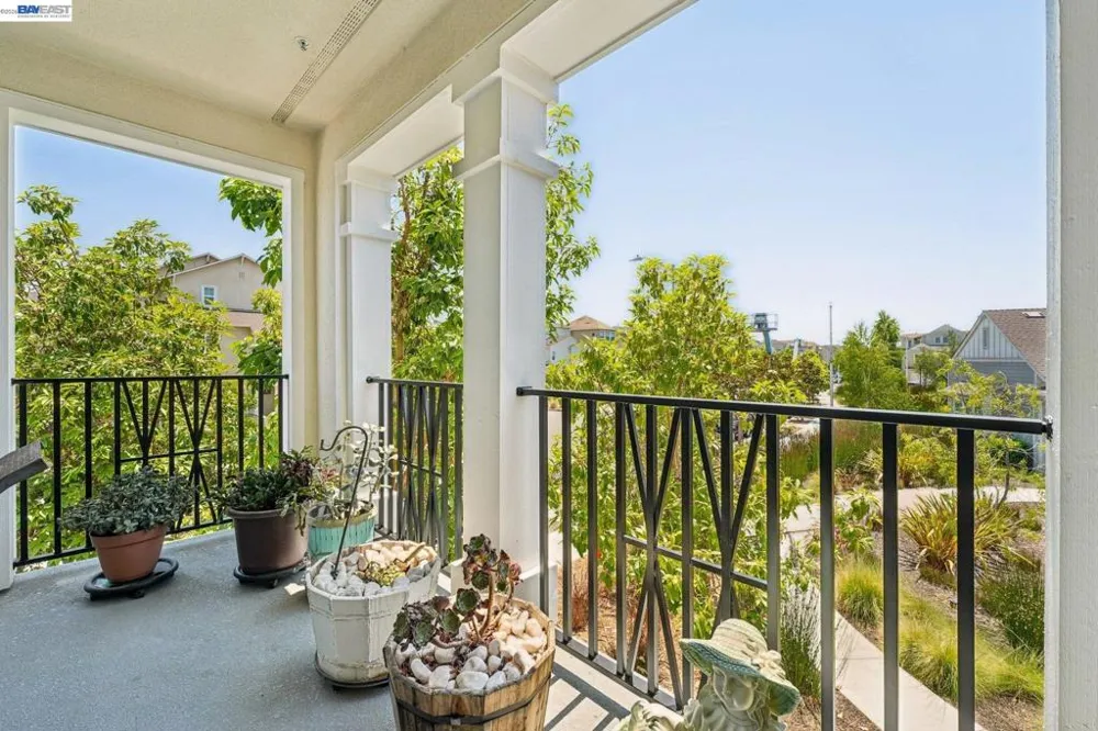 8550 Boardwalk Way Newark, CA 94560
