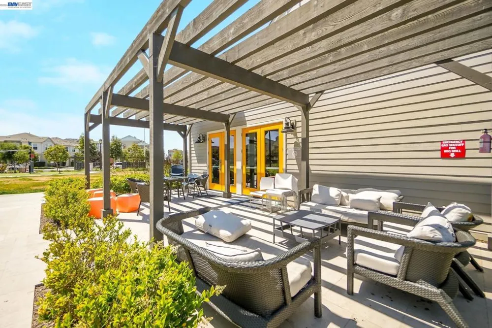 8550 Boardwalk Way Newark, CA 94560