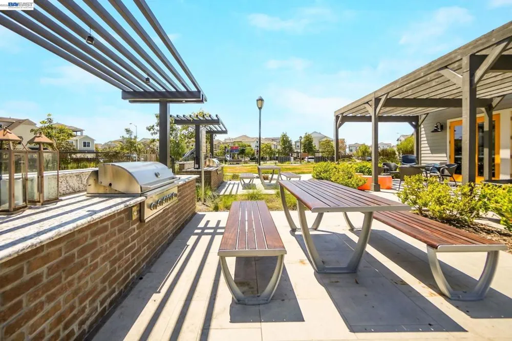 8550 Boardwalk Way Newark, CA 94560