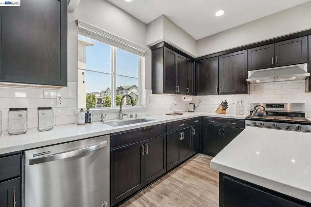 8550 Boardwalk Way Newark, CA 94560