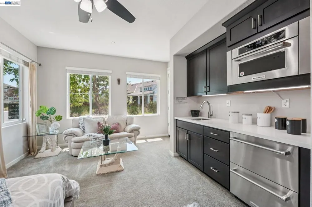 8550 Boardwalk Way Newark, CA 94560